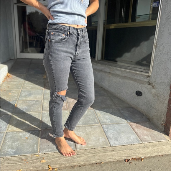 Levi's Premium 501 Washed Black Button Fly Distressed Skinny Jeans 26/28 - Picture 2 of 15